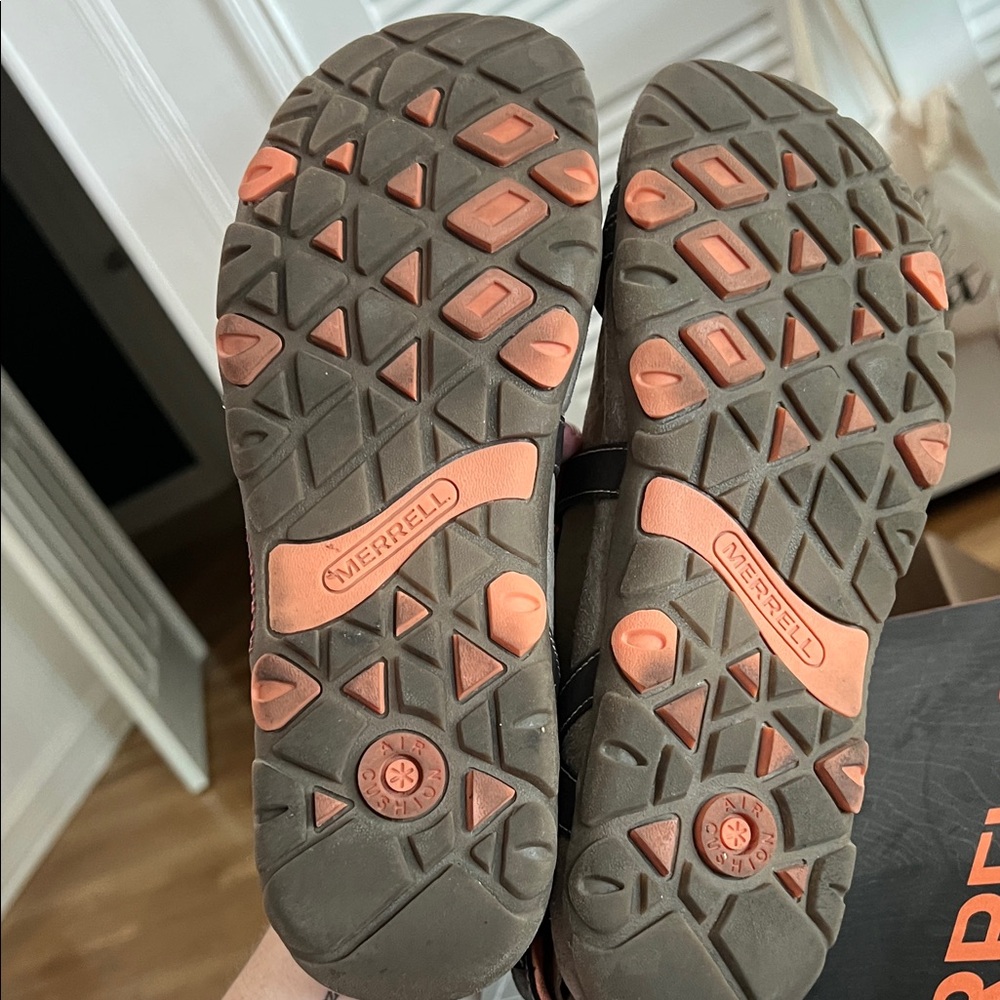 Merrell women's Brown and Black Strappy Sandals - Picture 4 of 4
